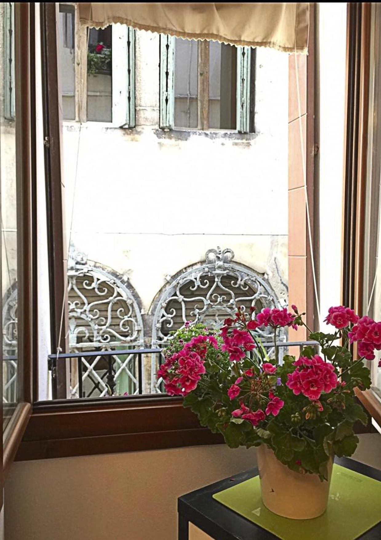Casa Manuela Non Turisti Ma Ospiti Apartment Chioggia Exterior photo